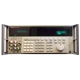 Fluke 5700A Wielofunkcyjny kalibrater