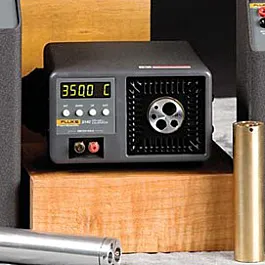 Fluke Calibration 9140-A Polowy kalibracyjny blok suchej studni