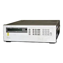 Dwuwyjściowy zasilacz Keysight 6628A