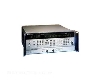 Keysight 8657B Syntetyzowany generator sygnału