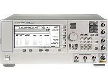 Generator sygnału RF Keysight E8663B
