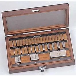Mitutoyo 516-221-26 zestaw ceramicznych bloków kalibracyjnych (36 szt.)