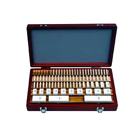 Mitutoyo 516-224-26 zestaw ceramicznych bloków kalibracyjnych (36 szt.), kwadratowy
