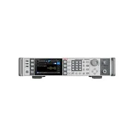 Analogowy generator sygnału RF UNI-T USG3045M-P z mechanicznym tłumikiem